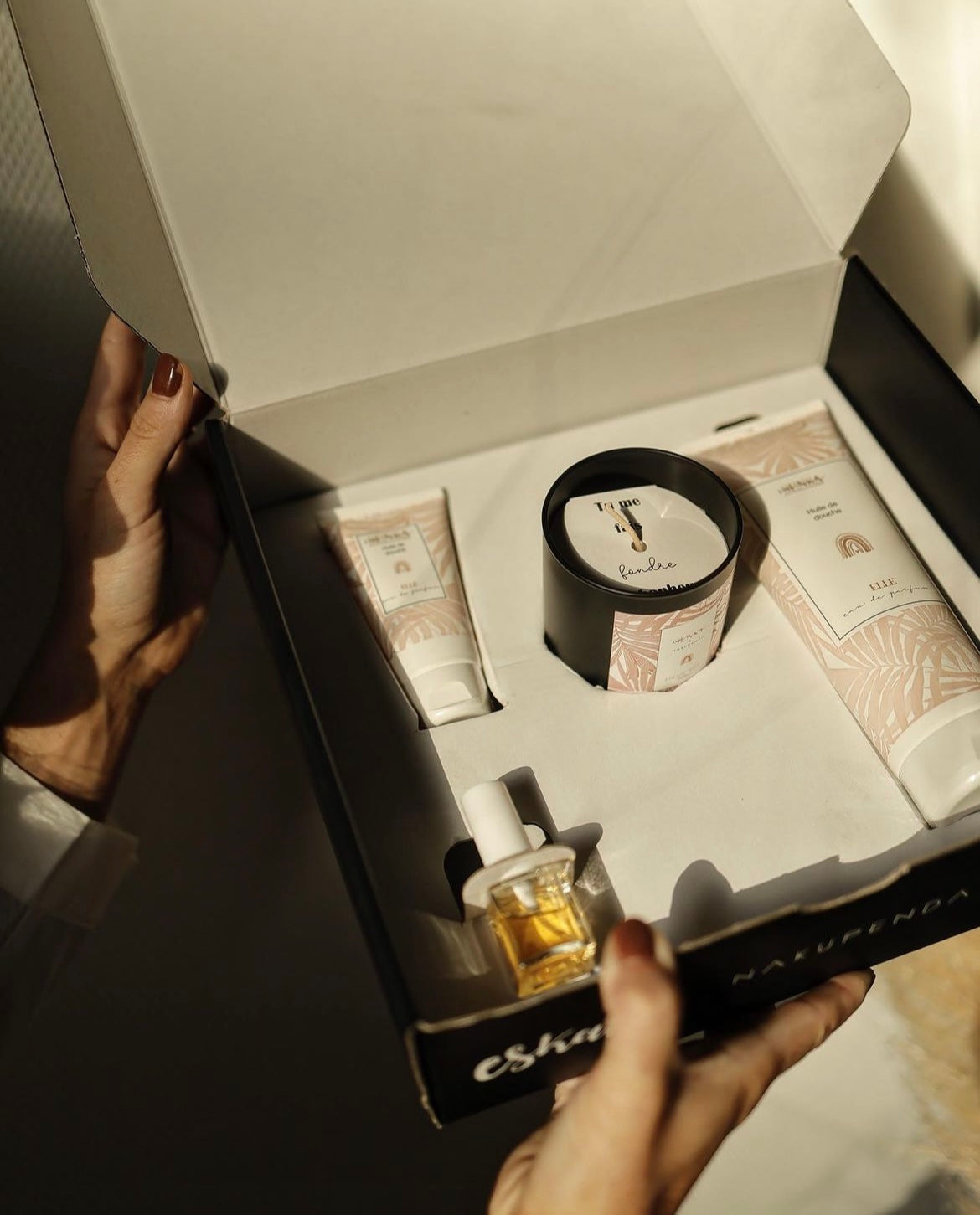 Coffret Cadeau - Bougie Bijou & Huile de Douche