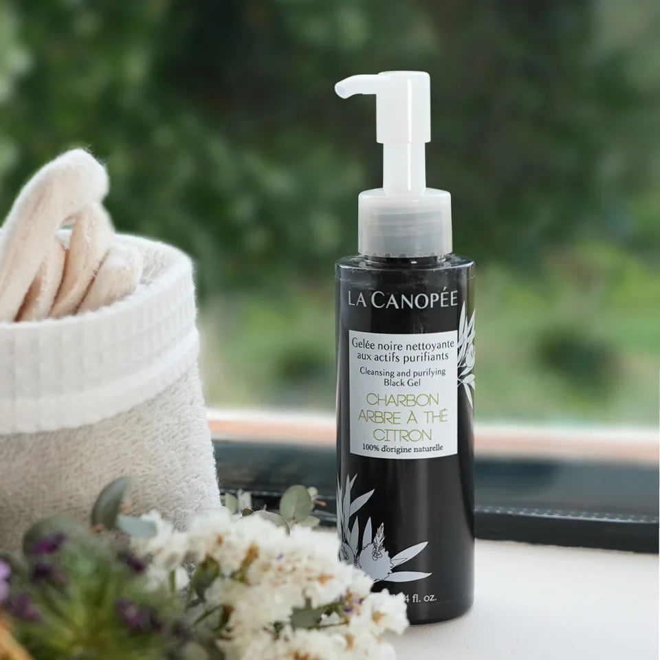 Gelée noire nettoyante aux actifs purifiants - La Canopée